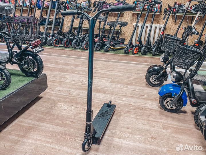 Трюковой самокат