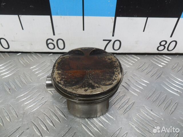 Б/У Поршень BMW N52 E90 E70 E87 E60 E83 E84#002