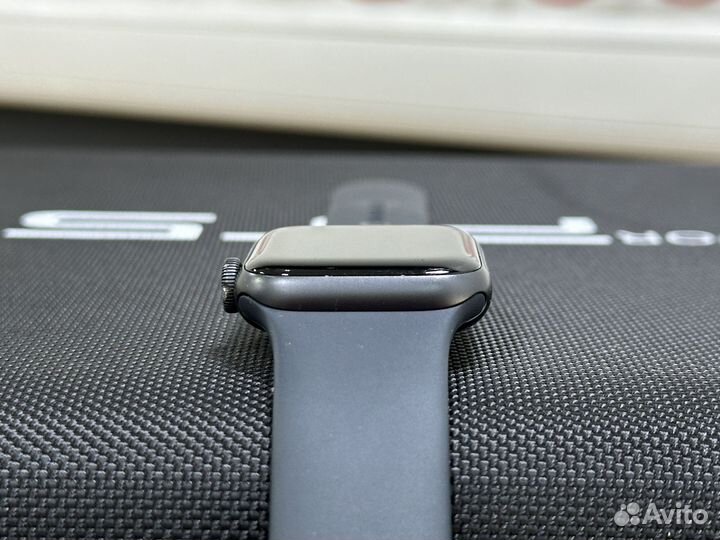 Часы Apple Watch SE 40 mm