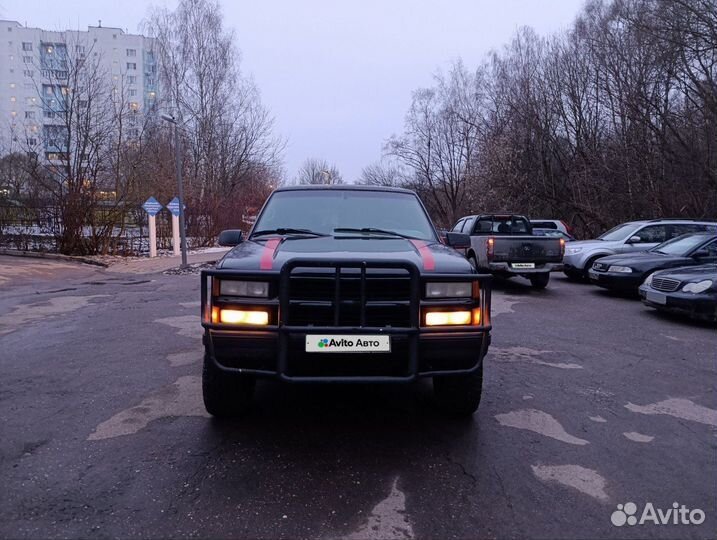 Chevrolet Suburban 5.7 AT, 1996, 303 000 км