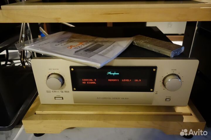 Accuphase AV control center VX-700