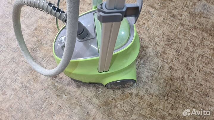 Отпариватель с плечиками на телескопе