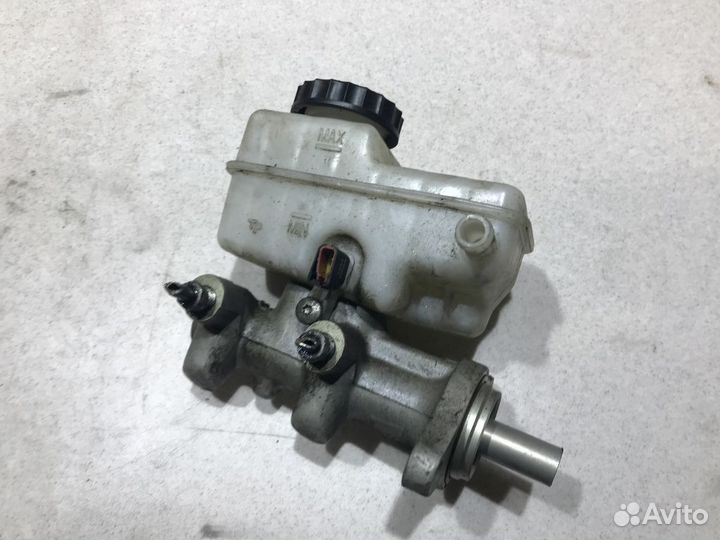 46090EB326 Бачок тормозного цилиндра Pathfinder 51