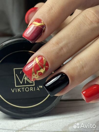 Маникюр и педикюр