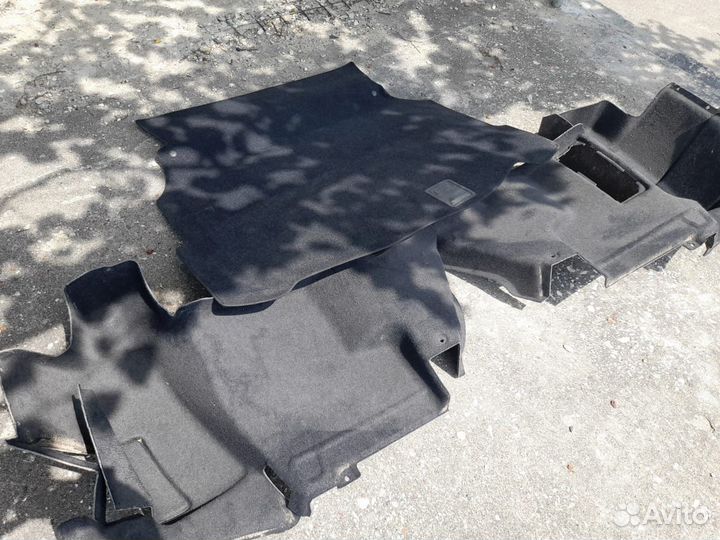 Обшивка багажника mercedes