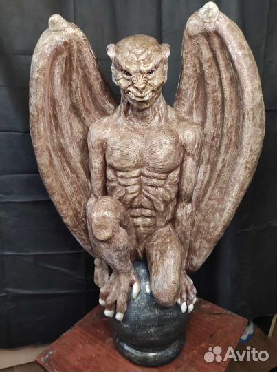 Садовая скульптура гаргульи