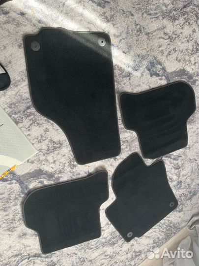 Автомобильные коврики ворсовые