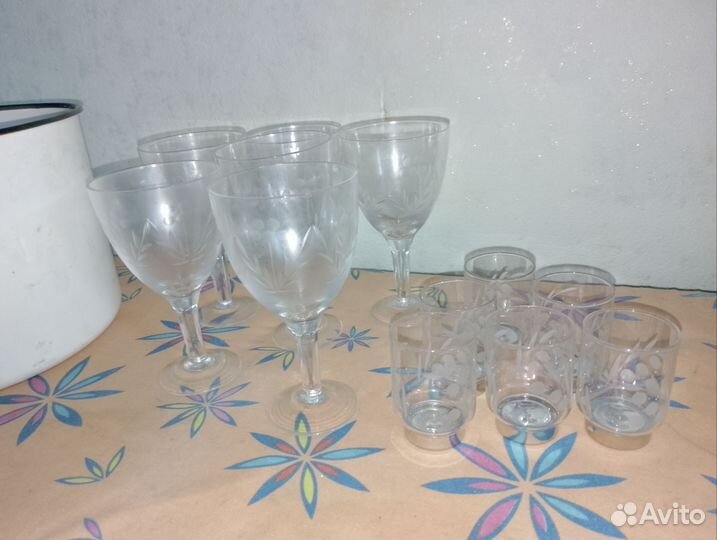 Рюмки и бокалы