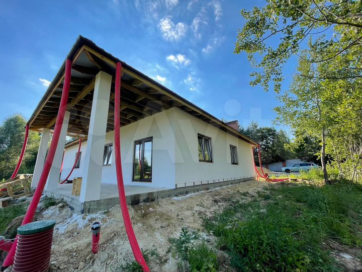 Дом 200 м² на участке 33 сот.