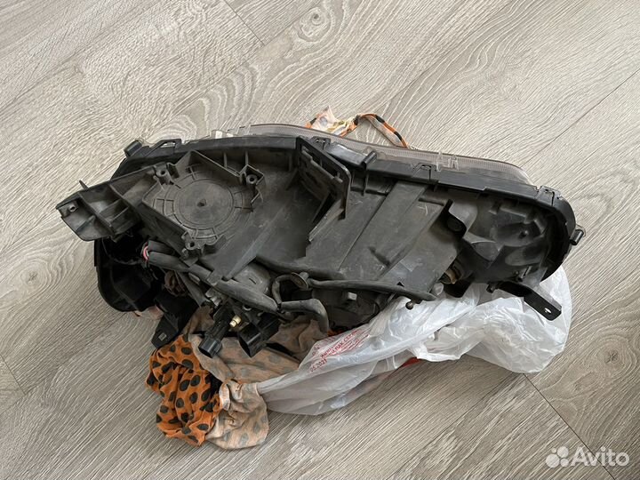 Фара правая Mitsubishi Outlander XL 2009-2013