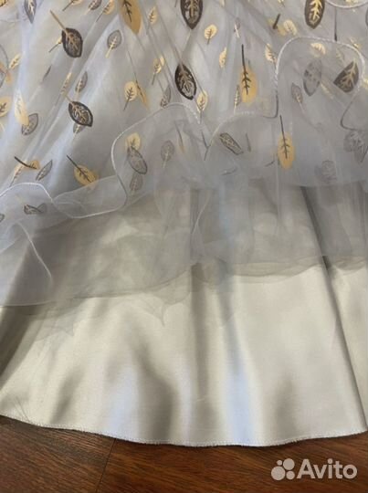 Платье праздничное