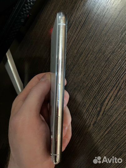 Телефон iPhone X
