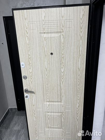 Дверь бу