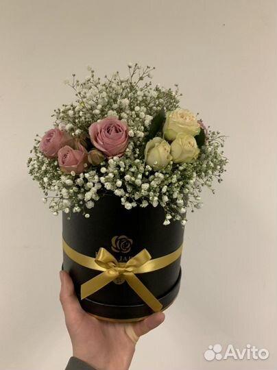 Букет в цилиндре с розой
