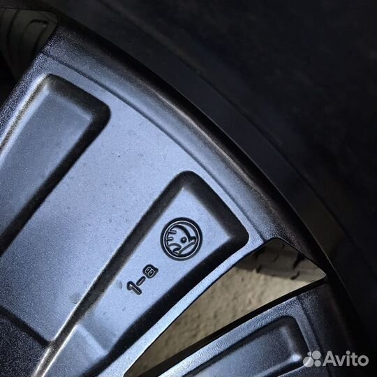 Skоda superb/octavia 215/55 17 pirelli