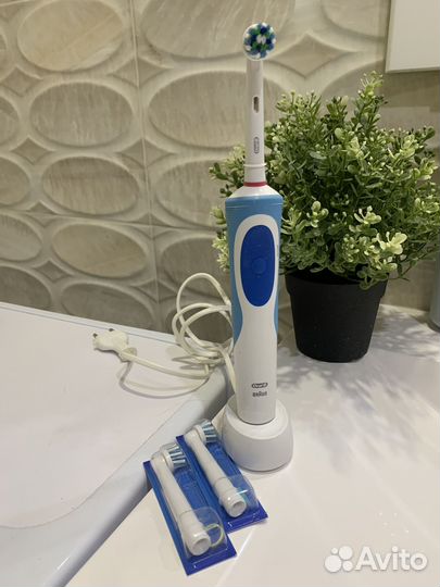 Зубная щетка oral b