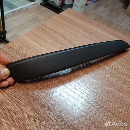 Ресничка правая Opel Astra H дорестайл