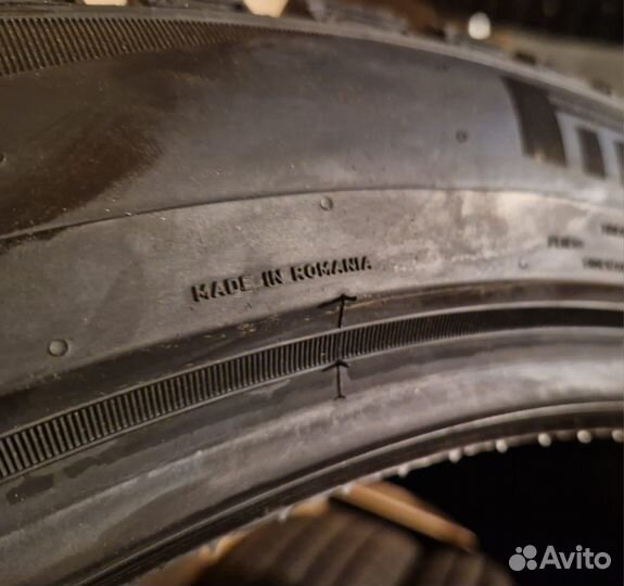 Pirelli Ice Zero 315/35 R21 и 275/40 R21