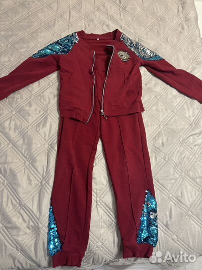Костюм спортивный