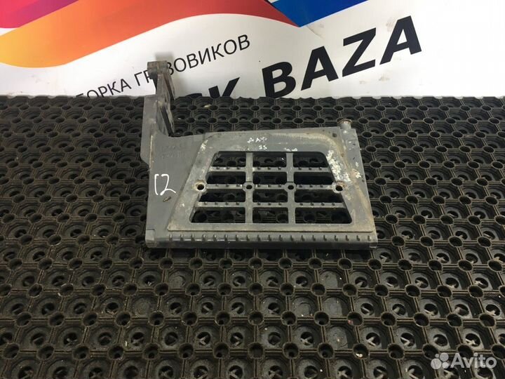 Кронштейн подножки левый Daf XF95