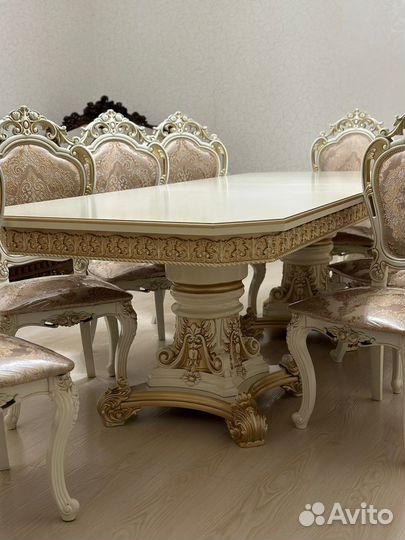 Кухонный стол