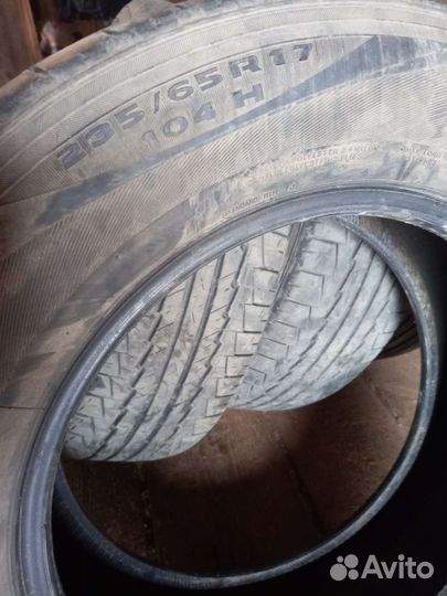 Kumho Road Venture ST KL16 235/65 R17 104H