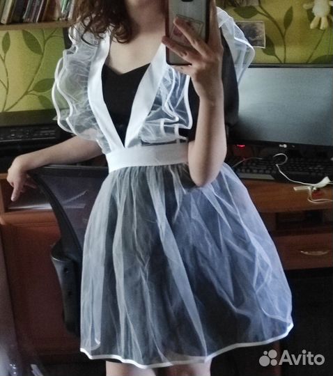 Белый школьный фартук