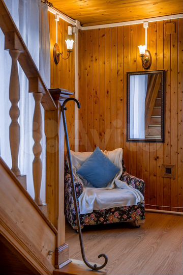 Дом 195 м² на участке 8 сот.