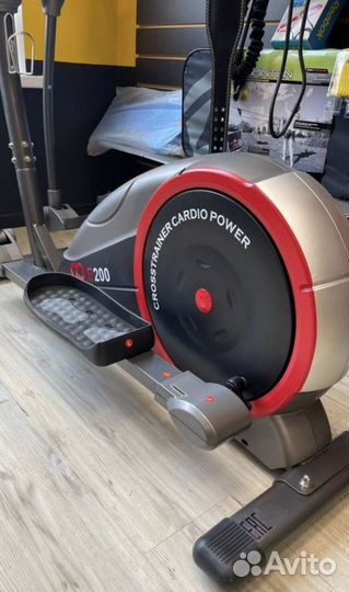 Эллиптический тренажер CardioPower E238