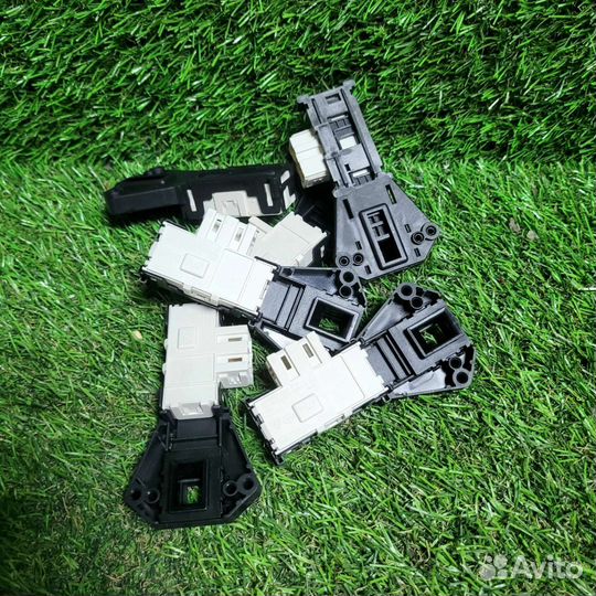 Замок для люка стиральной машины Samsung