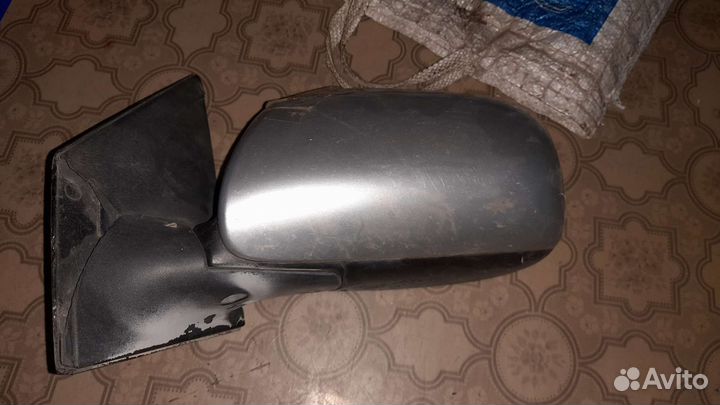 Зеркала toyota ist