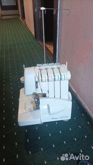 Швейная машинка оверлок бу