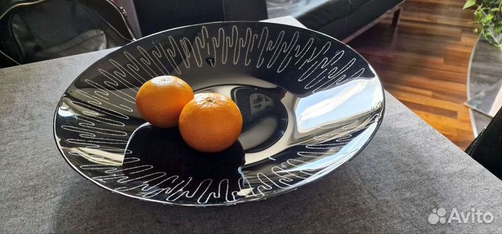 Тарелка декоративная. Керамика. Черная