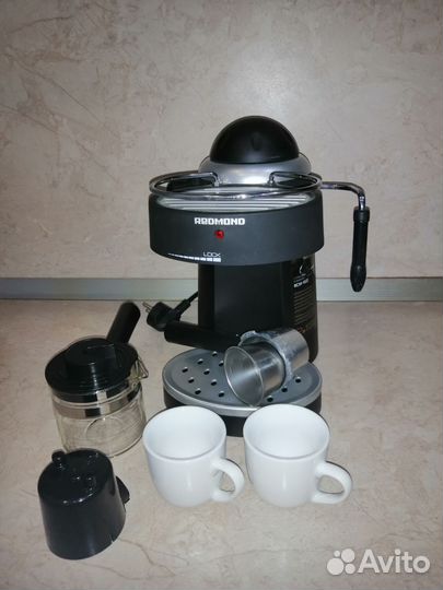 Кофеварка рожковая redmond