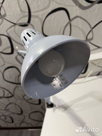 Лампа настольная