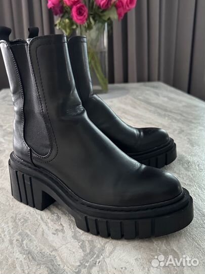 Ботинки женские Stradivarius