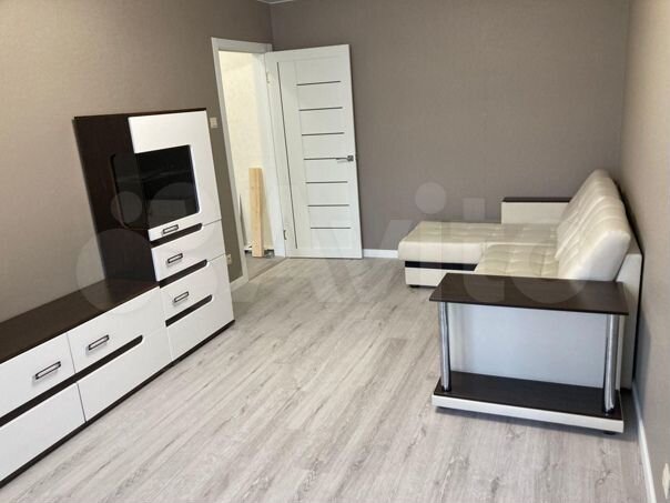 2-к. квартира, 42 м², 4/9 эт.