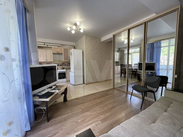 2-к. квартира, 48 м², 2/8 эт.