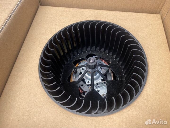 Мотор вентилятора wolksvagen /skoda /audi/ passat