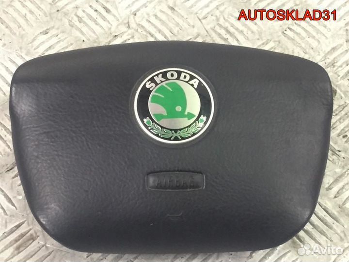 Подушка безопасности в руль Skoda Octavia