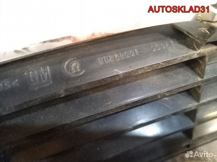 Решетка радиатора Opel Vectra B 90568226