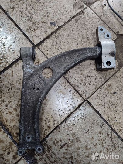 Рычаг передний Vw Passat b6