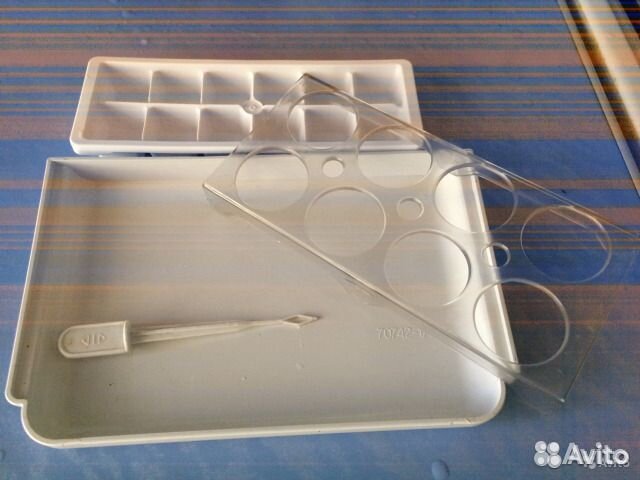 Полка в холодильник, резинки