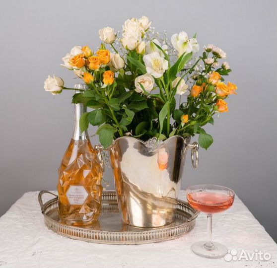 Антикварные зеркала, посуда, серебро, интерьер