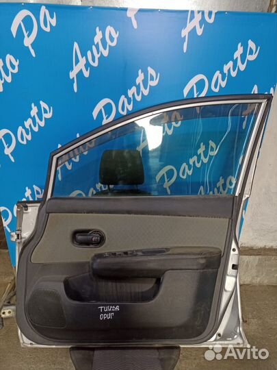 Дверь Ниссан Тиида С11 передняя правая серебристая