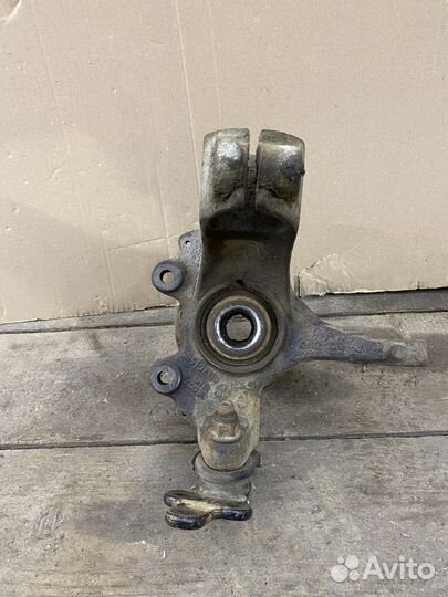 Поворотный кулак ford focus 2