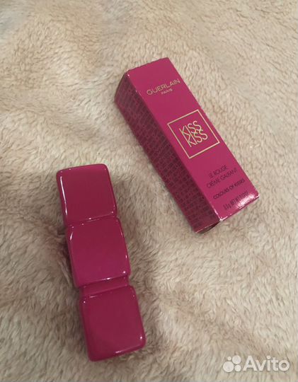 Помада guerlain kiss kiss