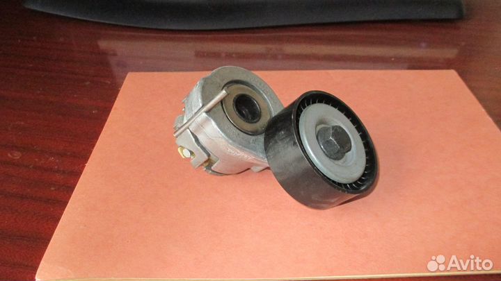 Натяжитель ремня в сборе двс-405,409, Евро-3 новый