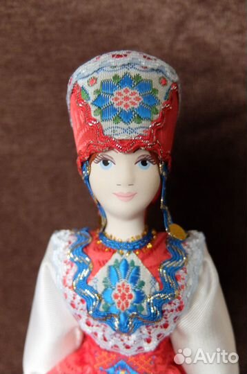 Кукла коллекционная фарфоровая Санкт-Петербург