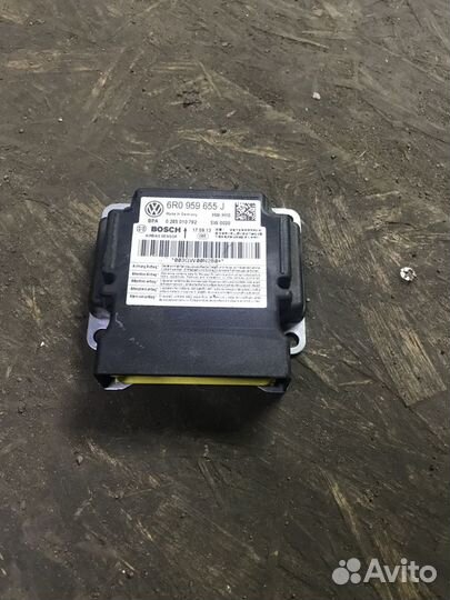 Блок упр подушек фольксваген поло 1.6 л-2013